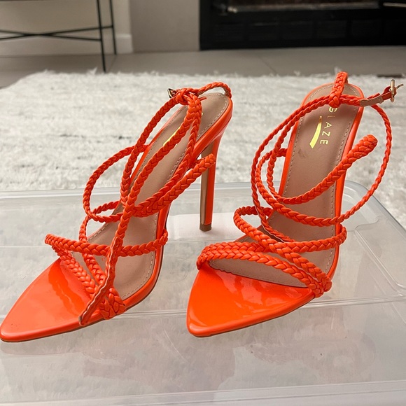 Striking heels by glaze - Picture 1 of 3